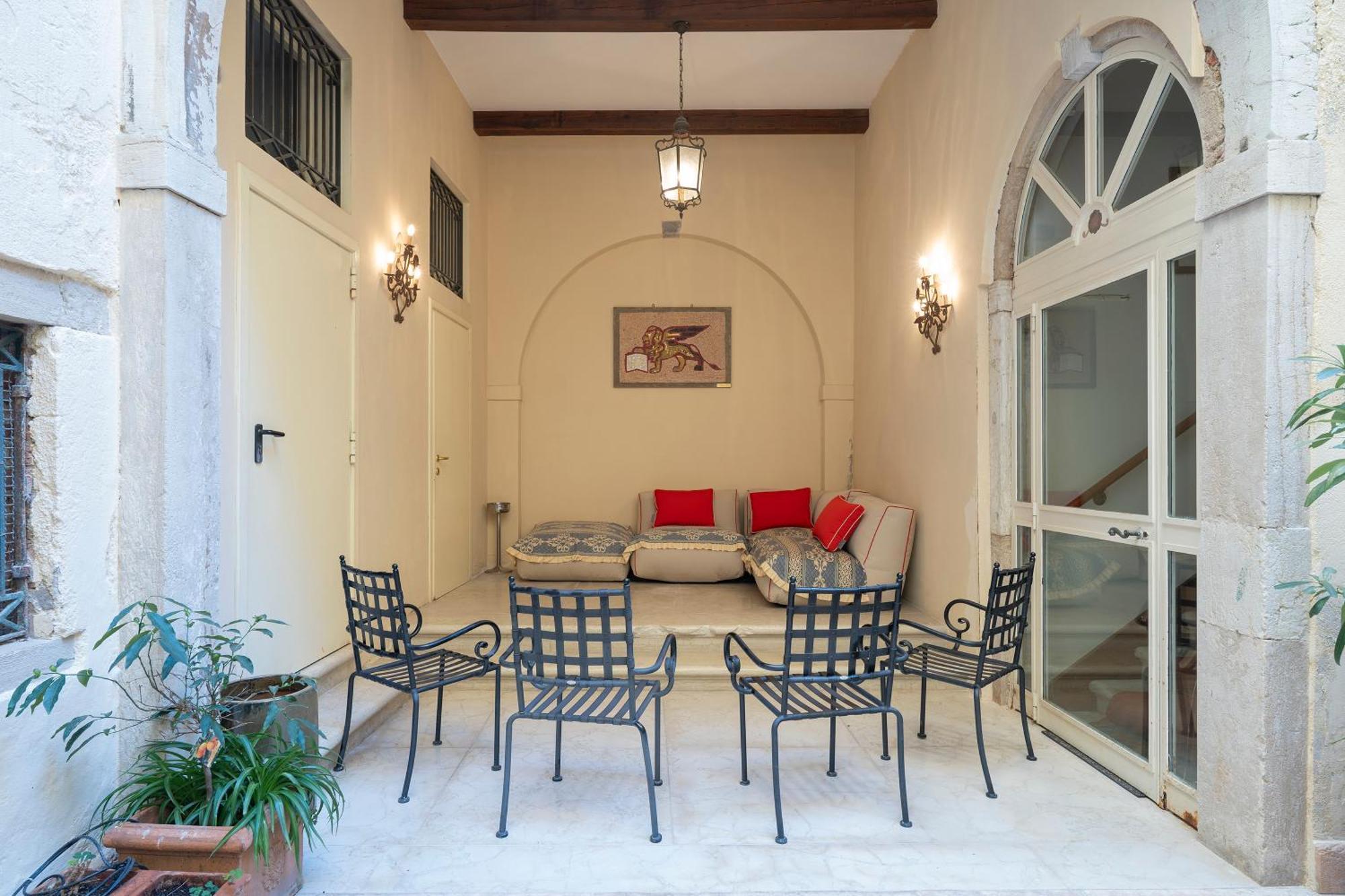 Fortuny3967 Suites & Wine Venesia Bagian luar foto