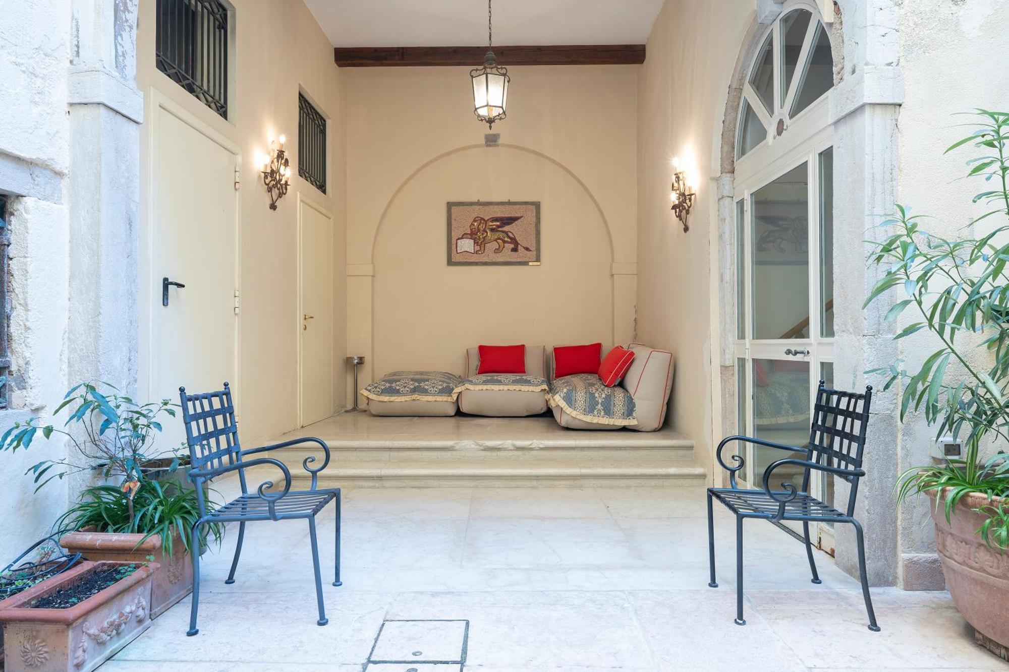 Fortuny3967 Suites & Wine Venesia Bagian luar foto